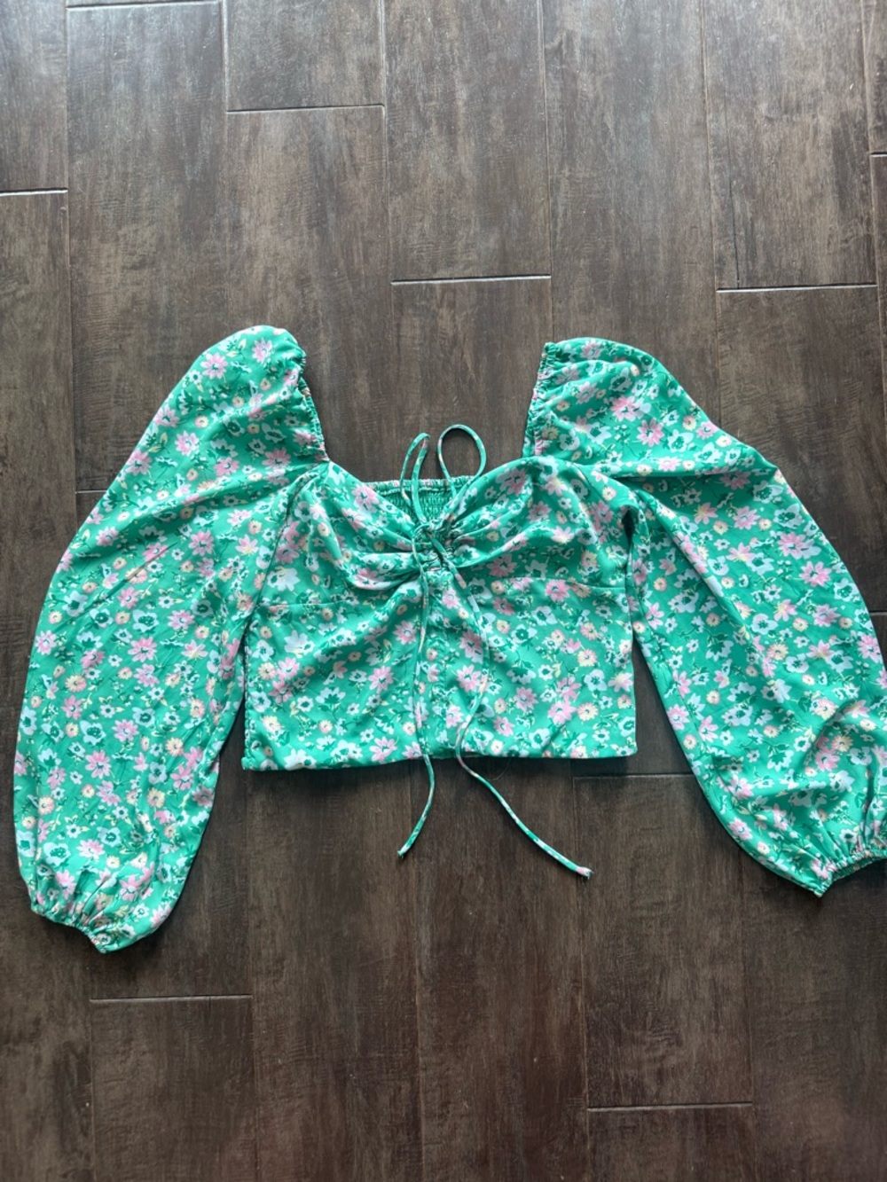 Leyden Women’s Green Floral Sheer Puff Long Sleeve Tor Front Crop Top Size M